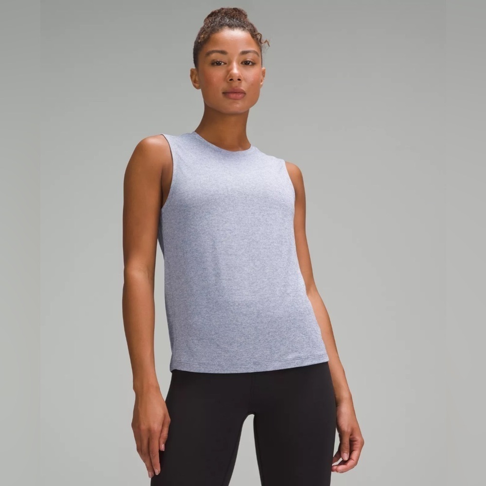LULULEMON | classic fit tank | size 6-8